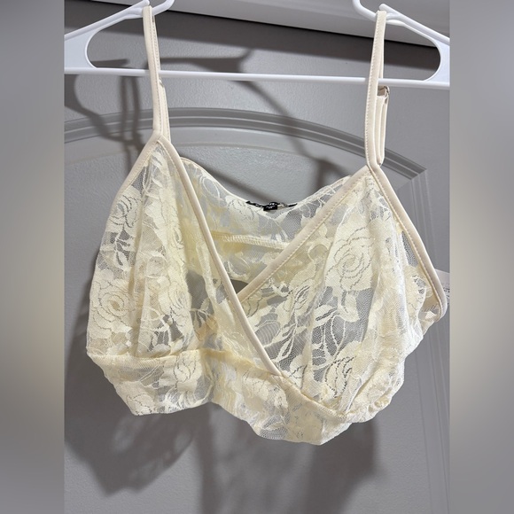 Express Cream Lace Bralette. NWOT. - Picture 1 of 5